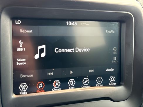 Used 2018 Jeep Renegade Altitude AWD/4WD image 22
