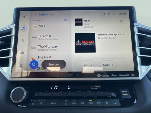 Used 2024 Toyota Tundra Platinum image 29