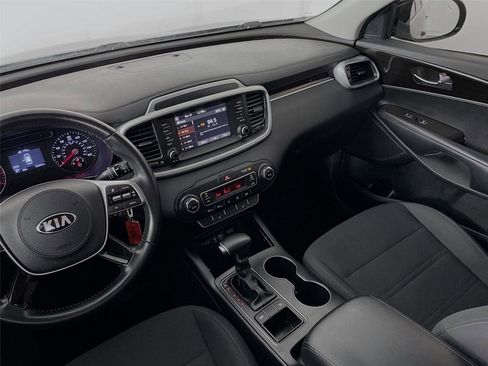 Used 2019 Kia Sorento S image 25