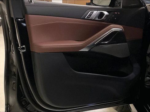 New 2026 BMW X6 xDrive40i w/ Climate Comfort Package image 10