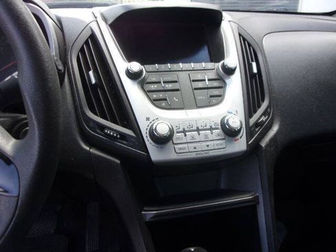 Used 2016 Chevrolet Equinox LS FWD image 12