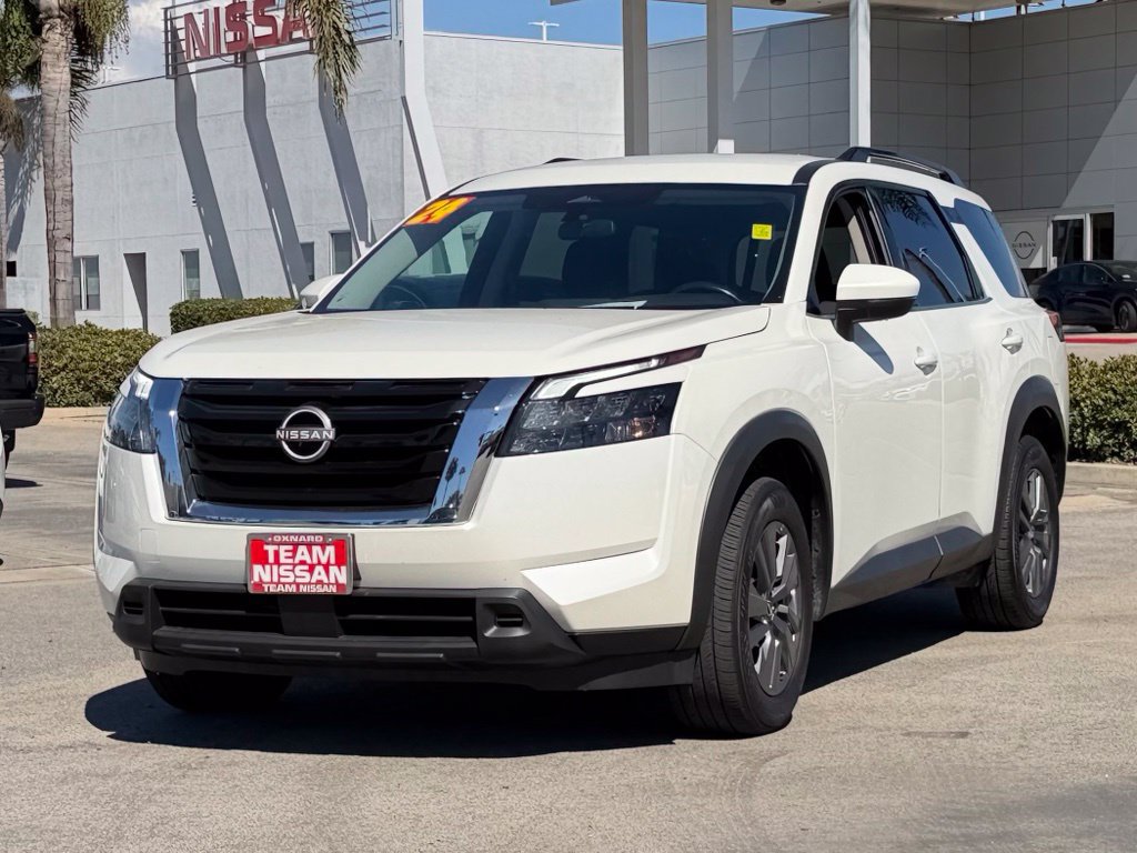 Certified 2024 Nissan Pathfinder SV FWD image 4