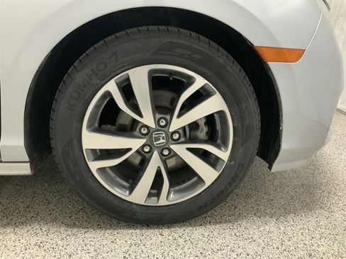 Used 2023 Honda Odyssey Touring image 13