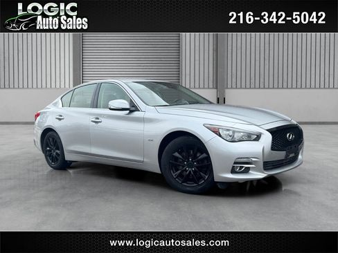 Used 2017 INFINITI Q50 2.0t w/ Moonroof Package image 1