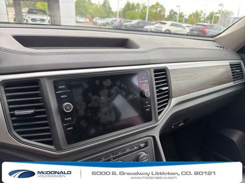 Used 2021 Volkswagen Atlas SE w/ Panoramic Sunroof Package AWD/4WD image 6