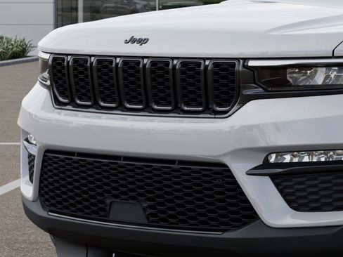 New 2025 Jeep Grand Cherokee Limited w/ Black Appearance Package AWD/4WD image 12