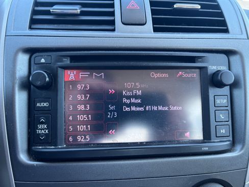 Used 2013 Toyota Corolla LE FWD image 27