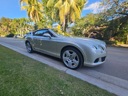 Used 2014 Bentley Continental GT image 44
