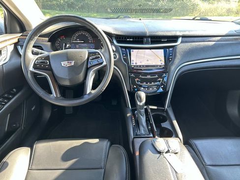 Used 2018 Cadillac XTS Luxury image 16