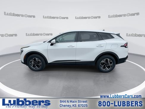 Used 2024 Kia Sportage LX image 5