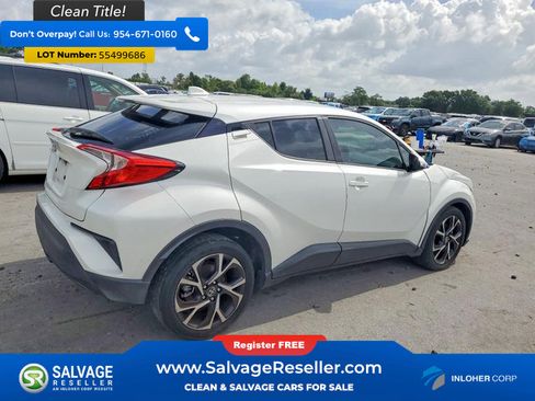 Used 2021 Toyota C-HR XLE FWD image 4