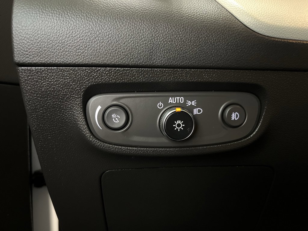 Used 2023 Buick Encore GX Select FWD image 13
