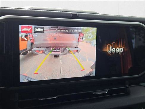 New 2025 Jeep Gladiator Mojave w/ Convenience Group image 12