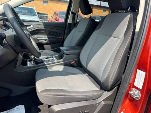 Certified 2019 Ford Escape SE FWD image 18