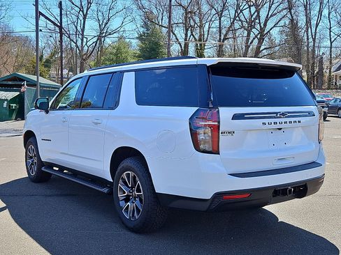 Used 2024 Chevrolet Suburban Z71 w/ Z71 Off-Road Package image 4