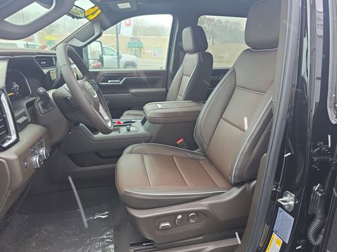 New 2026 GMC Sierra 3500 Denali w/ Technology Package image 12