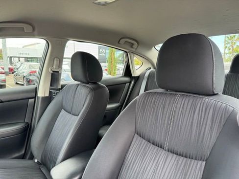 Used 2016 Nissan Sentra SV FWD image 18