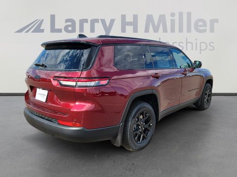 New 2025 Jeep Grand Cherokee L Altitude image 6