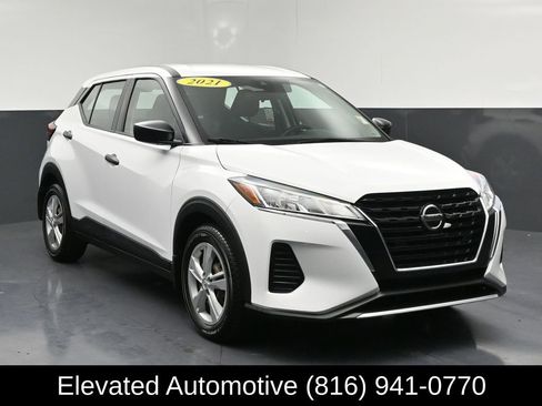 Used 2021 Nissan Kicks S FWD image 1