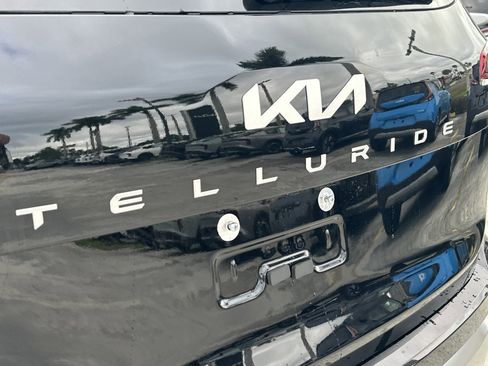 New 2025 Kia Telluride LX image 9