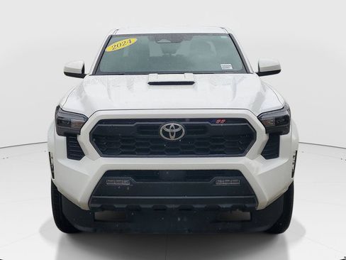 Used 2024 Toyota Tacoma TRD Sport image 2