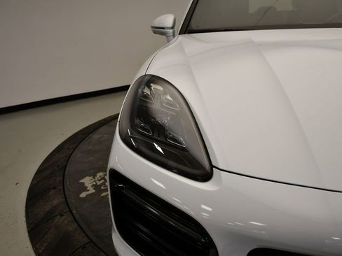 Used 2023 Porsche Cayenne S image 15