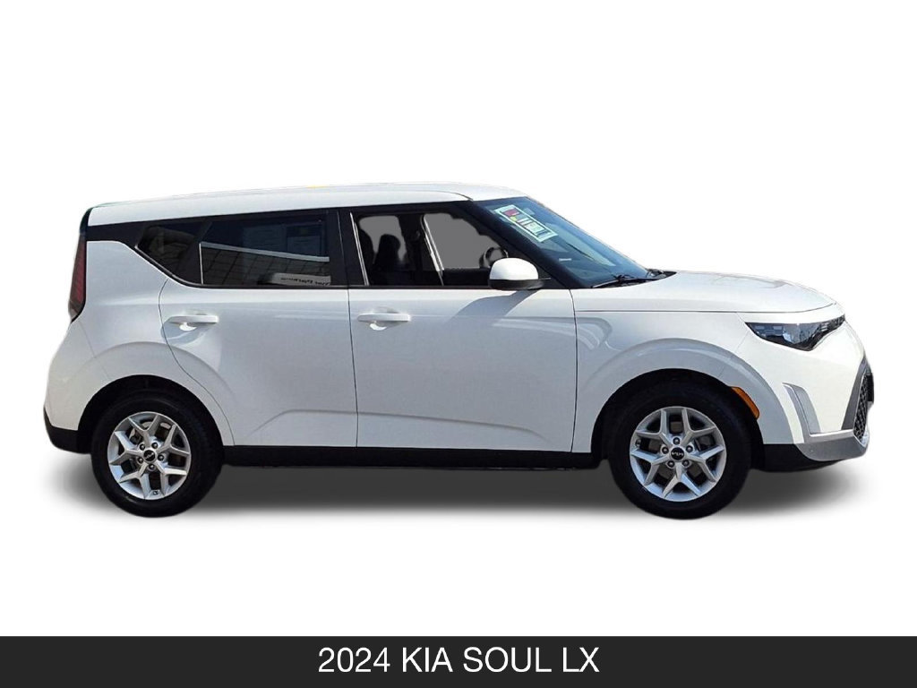 Used 2024 Kia Soul LX w/ Option Group 015 FWD image 6