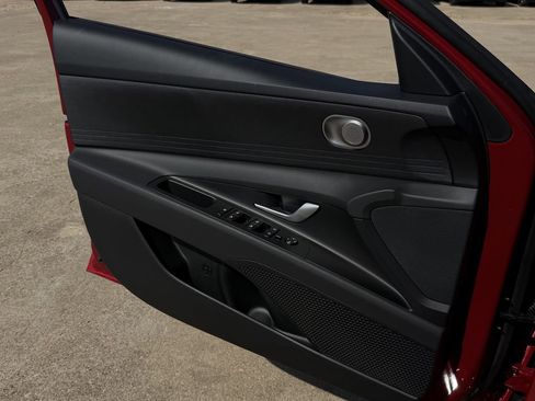 New 2025 Hyundai Elantra SE image 20