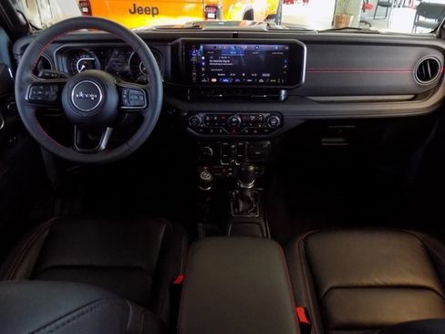 Certified 2024 Jeep Gladiator Rubicon image 25