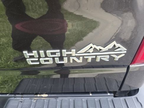 Used 2021 Chevrolet Silverado 1500 High Country w/ Z71 Off-Road Package AWD/4WD image 26