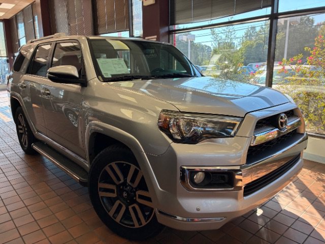 Used 2018 Toyota 4Runner 2WD image 1
