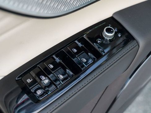 Used 2025 Maserati Grecale GT AWD/4WD image 19