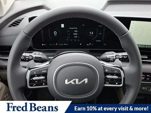 New 2026 Kia Carnival SX FWD image 19