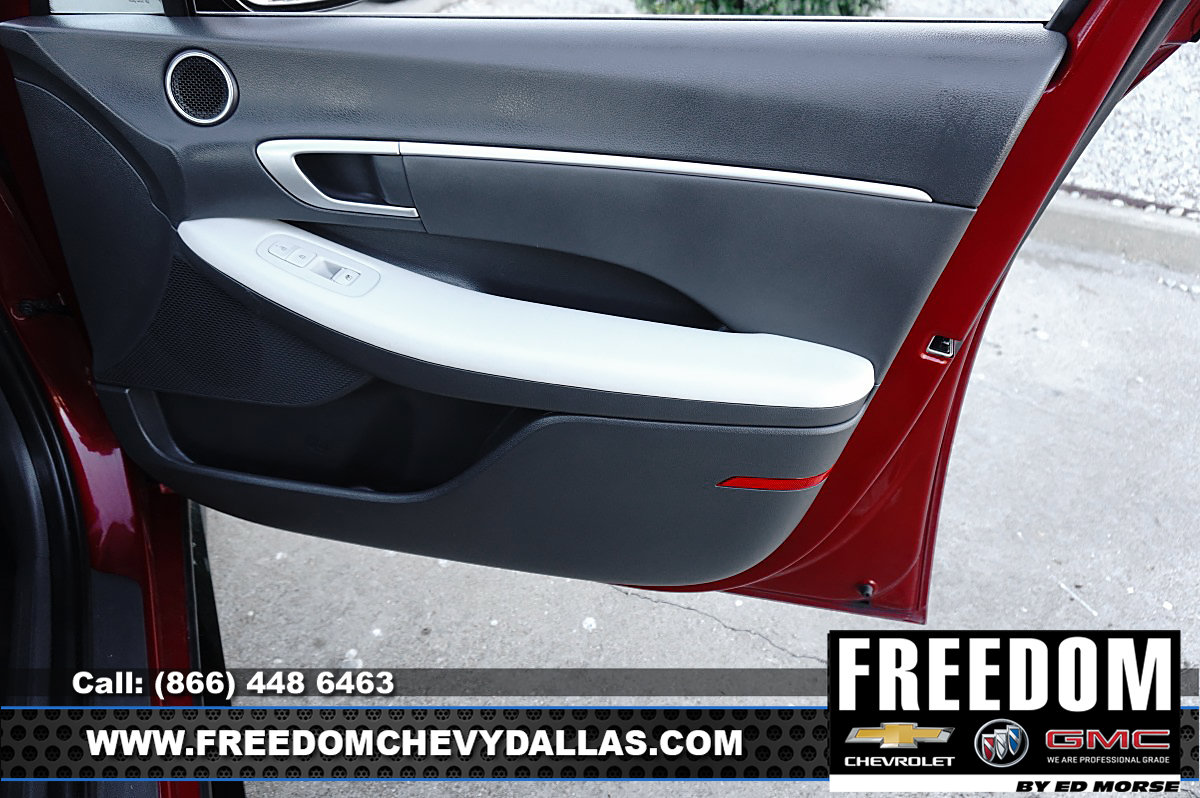 Used 2025 Hyundai Sonata SEL FWD image 35
