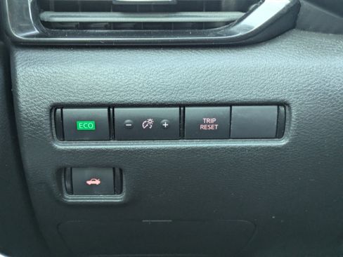 Used 2023 Nissan Sentra SR w/ SR Premium Package image 15