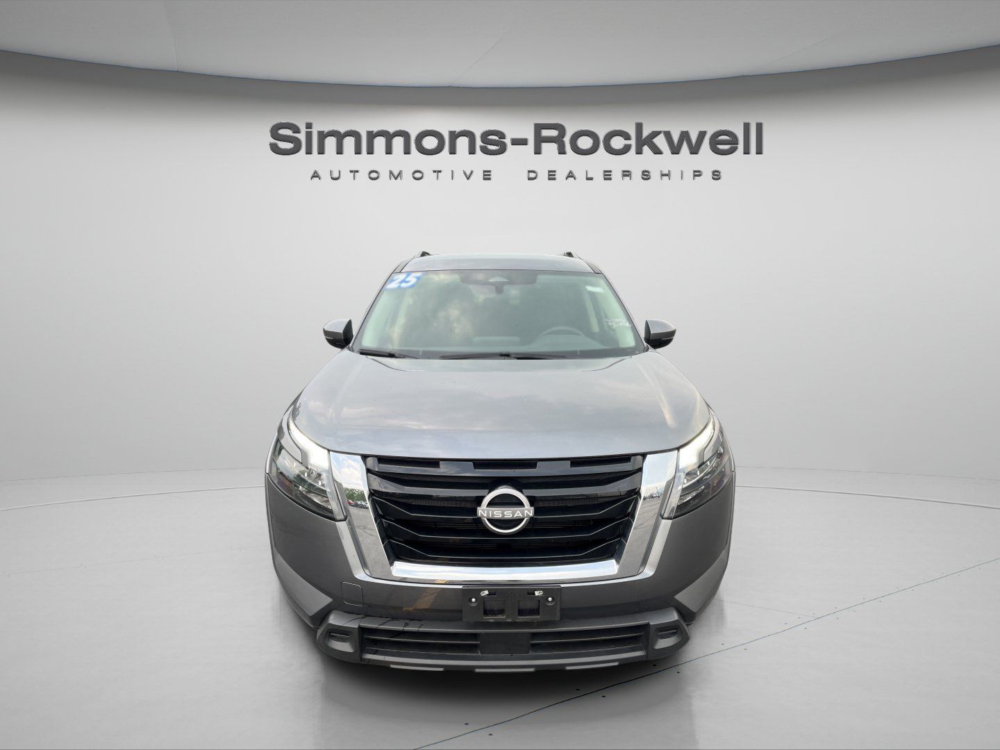 Used 2025 Nissan Pathfinder SV AWD/4WD image 8