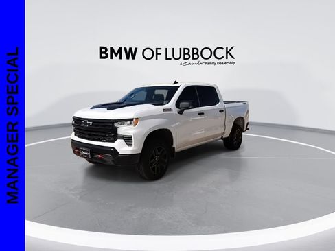 Used 2024 Chevrolet Silverado 1500 LT Trail Boss w/ Convenience Package II AWD/4WD image 3