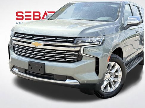 Used 2023 Chevrolet Suburban Premier RWD image 2