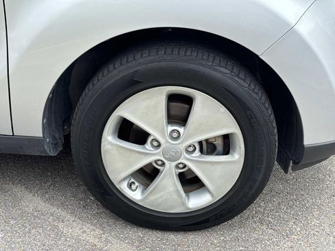 Used 2015 Kia Soul image 4