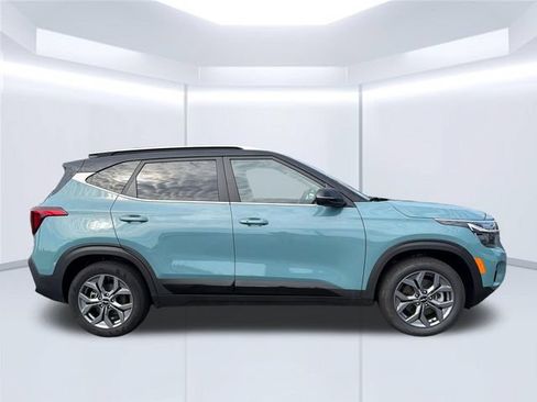 Used 2024 Kia Seltos S AWD/4WD image 6