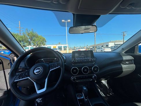 Used 2025 Nissan Sentra SV FWD image 32