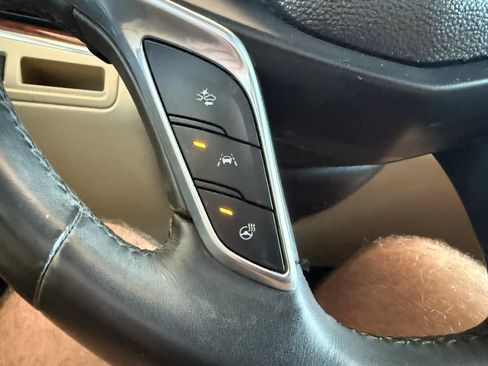 Used 2017 Cadillac XT5 Luxury w/ Driver Awareness Package FWD image 33