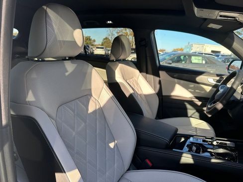 New 2026 Volkswagen Atlas Cross Sport SEL Premium R-Line image 23