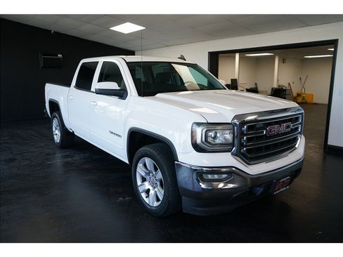 Used 2016 GMC Sierra 1500 SLE w/ SLE Value Package RWD image 9