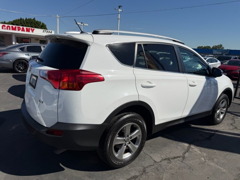 Used 2015 Toyota RAV4 XLE FWD image 6