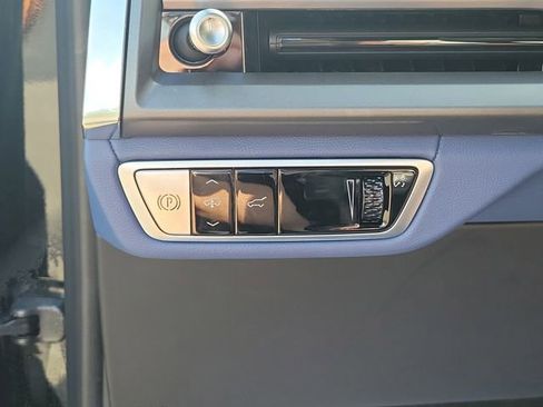 New 2026 Cadillac Vistiq Premium Luxury w/ LPO, Floor Liner Package AWD/4WD image 17