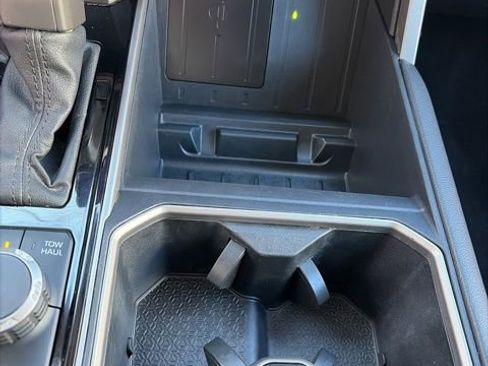 Used 2024 Toyota Tundra Limited image 28