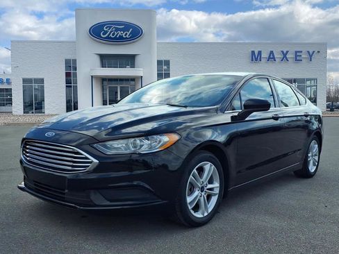 Used 2018 Ford Fusion SE w/ Fusion SE Technology Package image 1