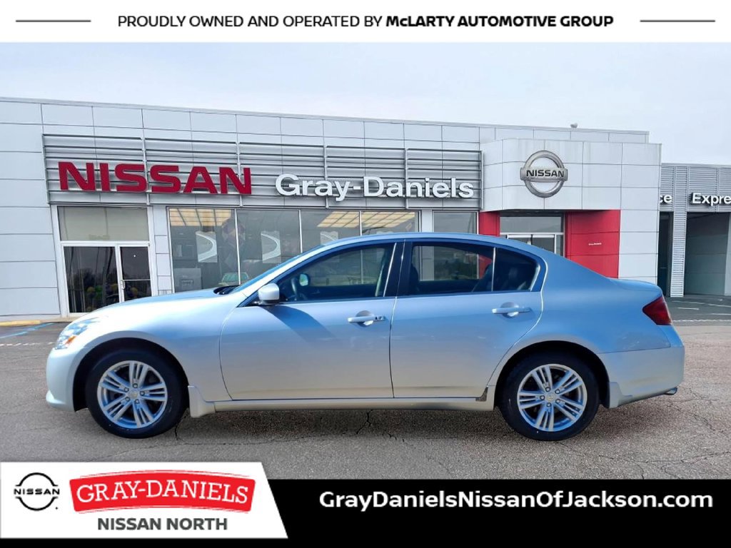 Used 2015 INFINITI Q40 AWD w/ Navigation Package image 4