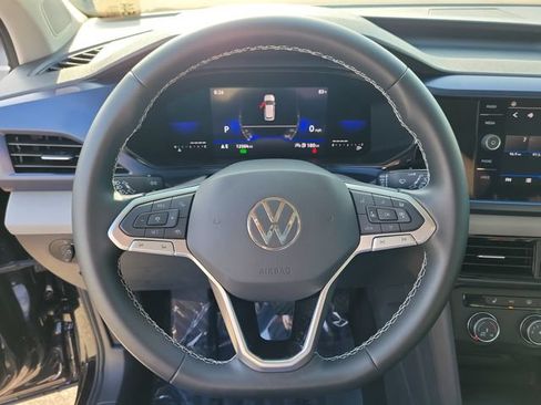 Used 2022 Volkswagen Taos SE FWD image 19